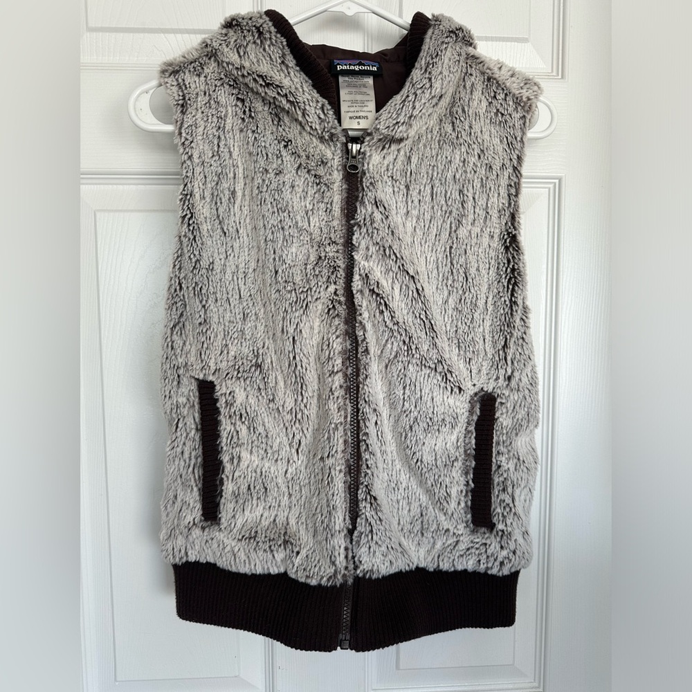 Patagonia Women’s S Faux Fur Hooded Vest